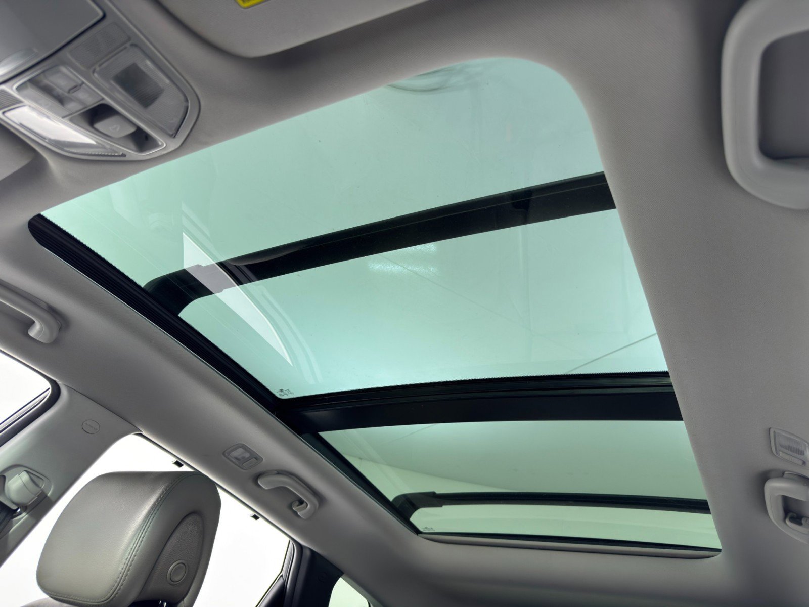 Used 2018 Hyundai Santa Fe Sport w/ 2.4L Tech Package 04 image 11