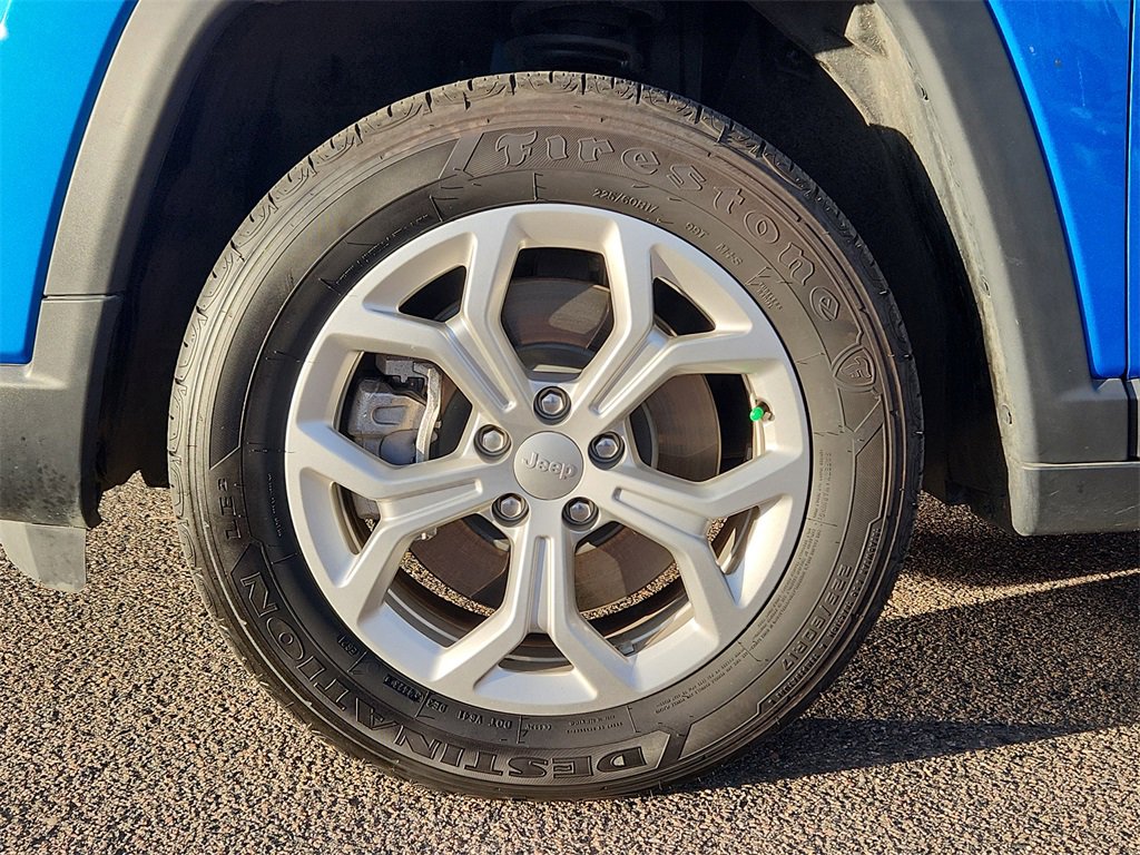 Used 2024 Jeep Compass Latitude image 7