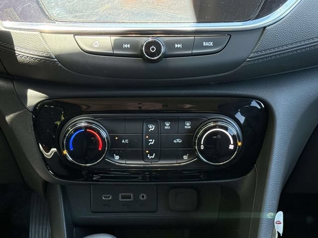 Used 2023 Buick Encore GX Preferred w/ Cold Weather Comfort Package FWD image 18