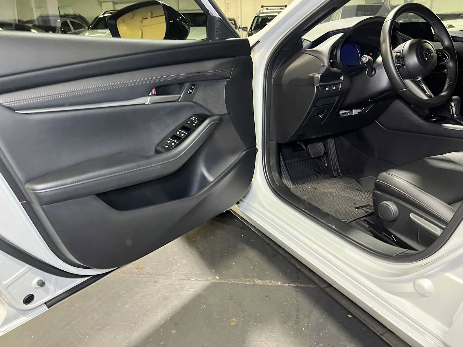 Used 2025 MAZDA MAZDA3 s Sport FWD image 20