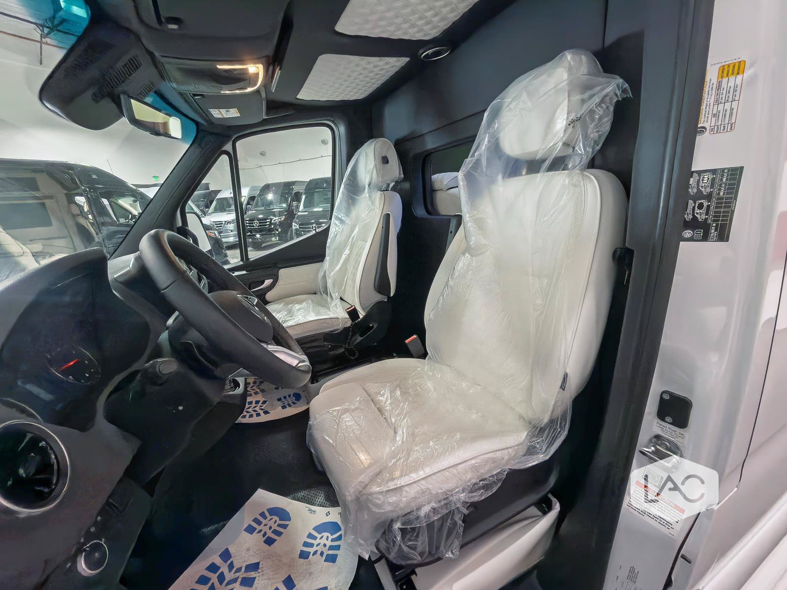 Used 2025 Mercedes-Benz Sprinter 3500 image 21