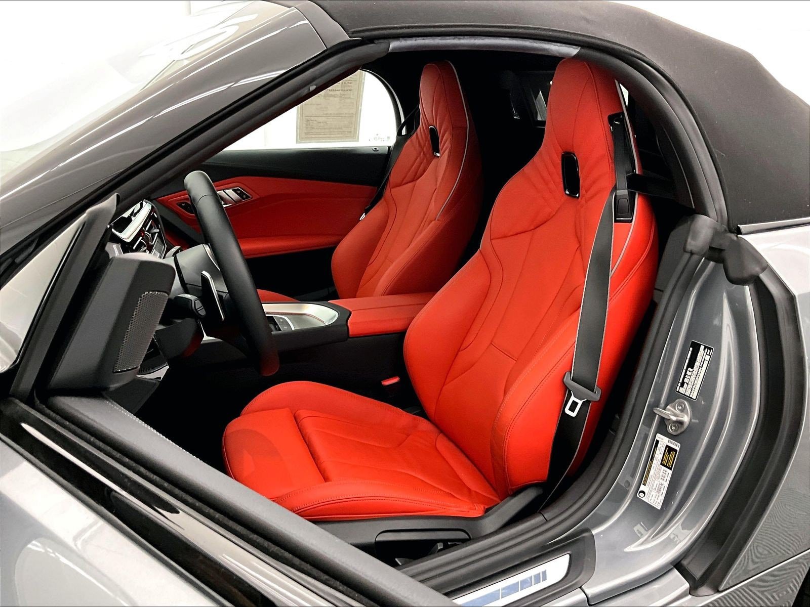 Used 2025 BMW Z4 M40i w/ Premium Package RWD image 16