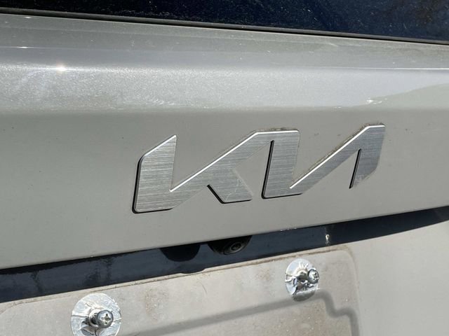 Used 2023 Kia Sorento EX w/ Panoramic Sunroof Package image 9