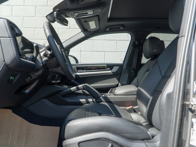 New 2026 Porsche Cayenne E-Hybrid image 17