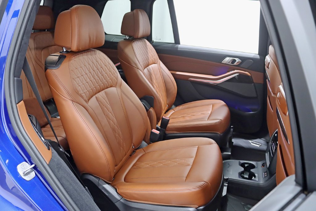 Used 2024 BMW X7 M60i w/ Executive Package AWD/4WD image 33