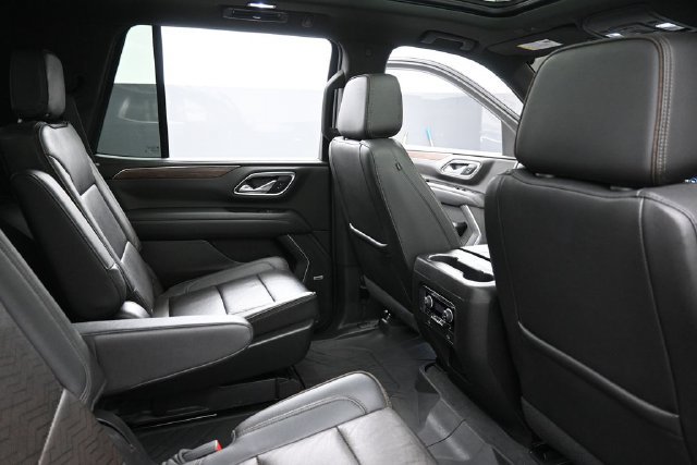 Used 2021 Chevrolet Tahoe High Country w/ Premium Package AWD/4WD image 32