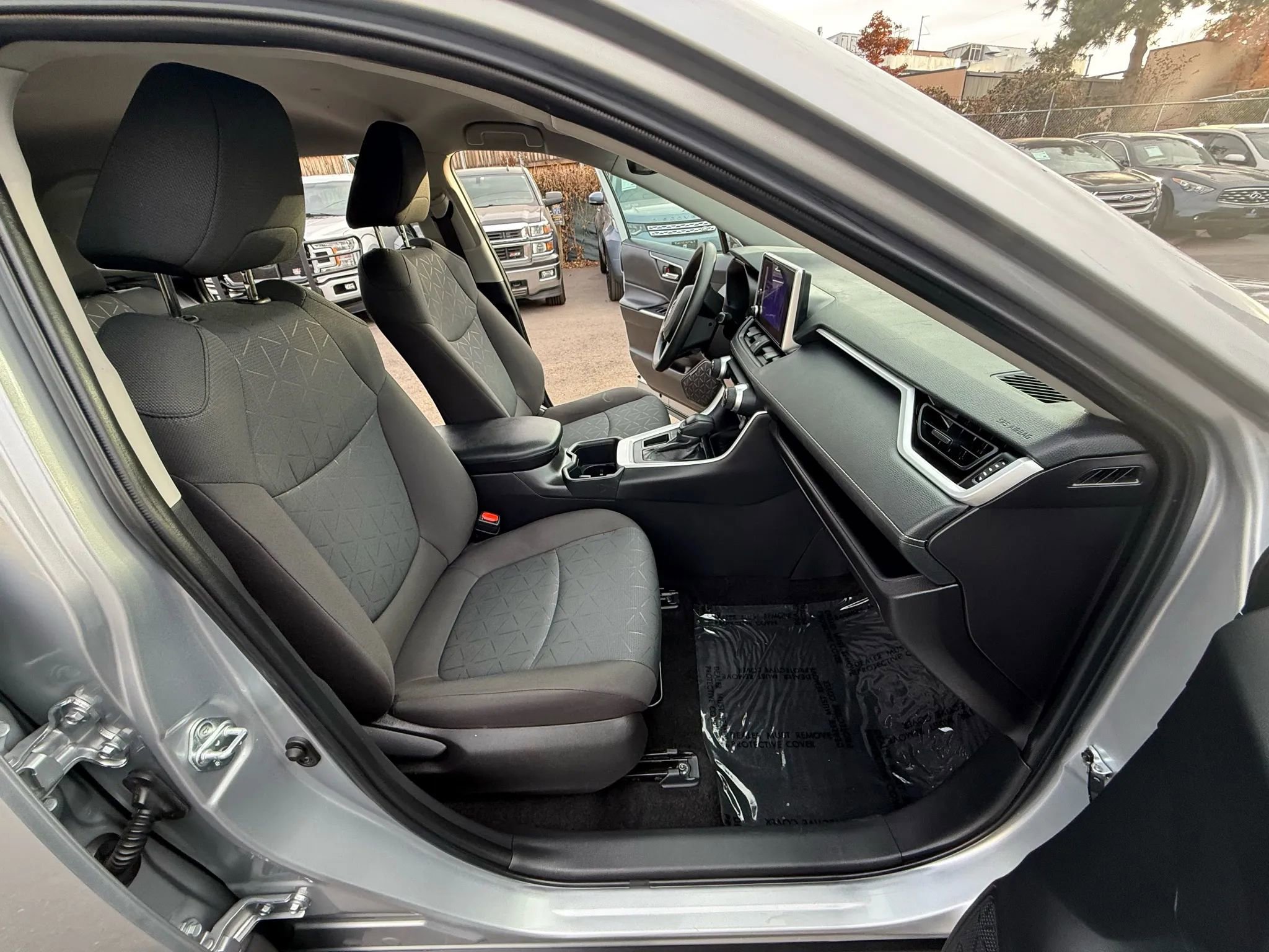 Used 2024 Toyota RAV4 XLE image 20