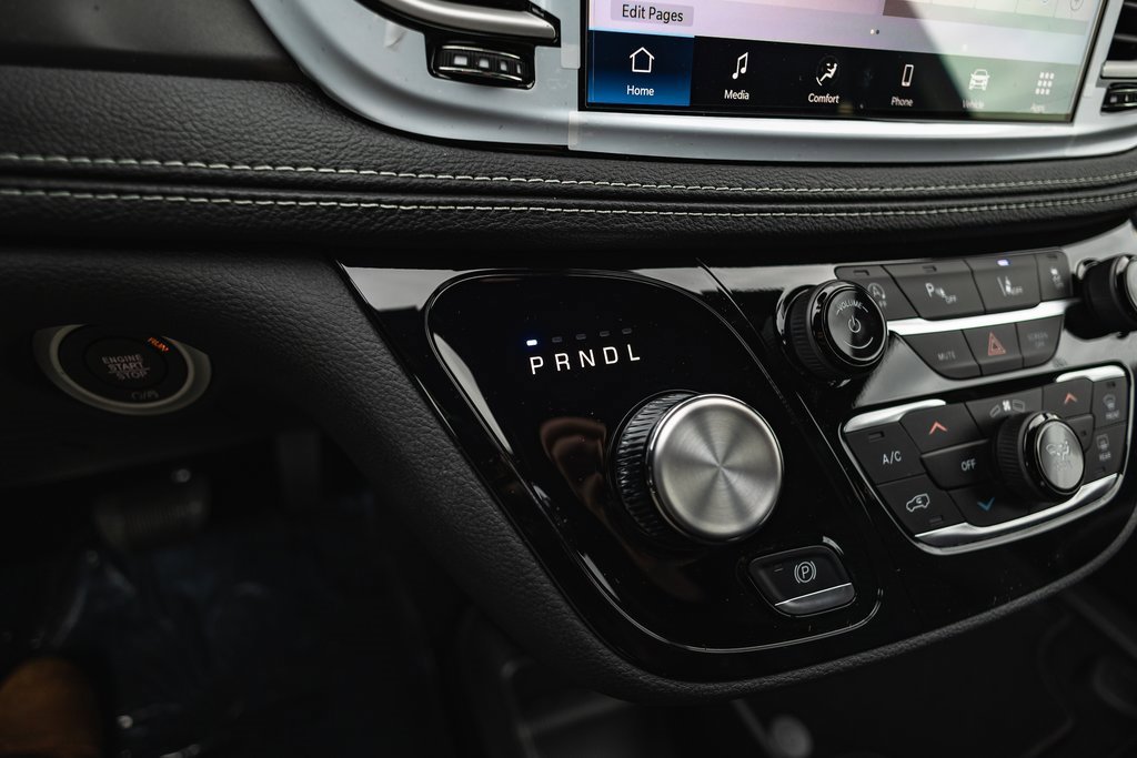 New 2026 Chrysler Pacifica Select w/ S Appearance Package image 16