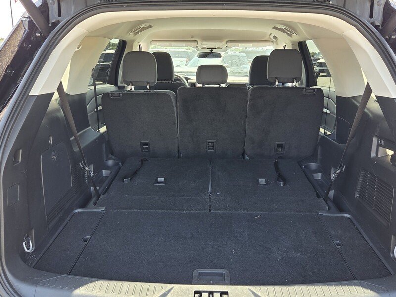 Used 2025 Ford Explorer Active RWD image 12