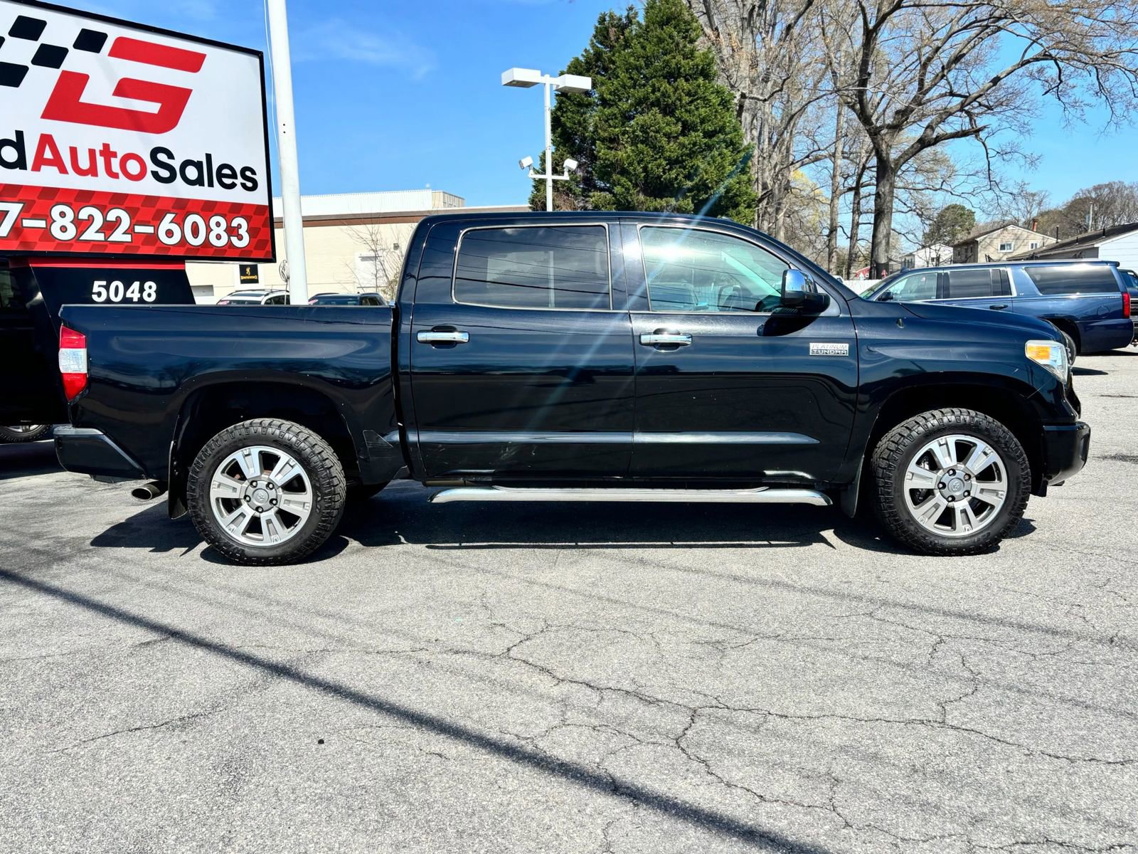 Used 2014 Toyota Tundra Platinum image 2