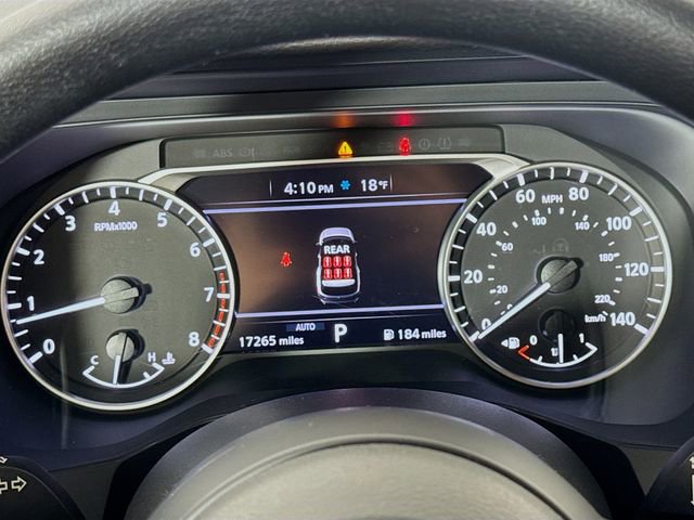 Used 2024 Nissan Pathfinder S image 20