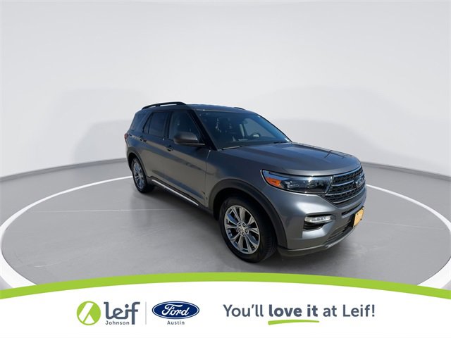 Used 2023 Ford Explorer XLT w/ Equipment Group 202A image 2