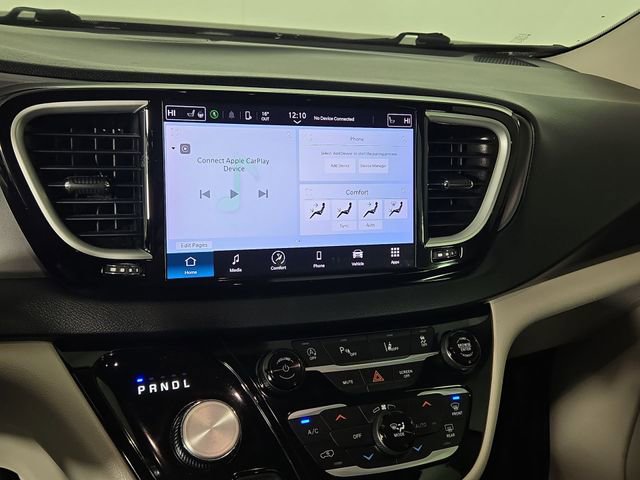 Used 2023 Chrysler Pacifica Touring-L image 19