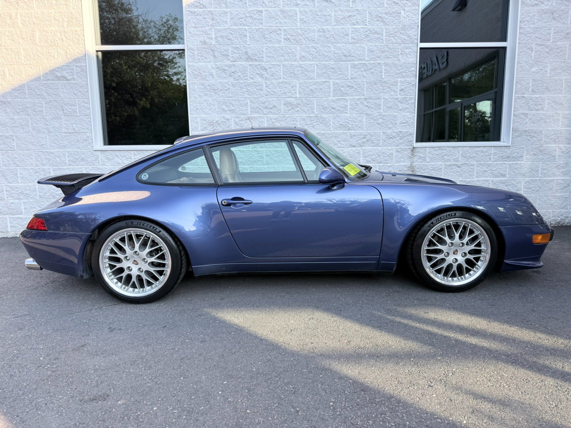 Used 1997 Porsche 911 Carrera RWD image 14
