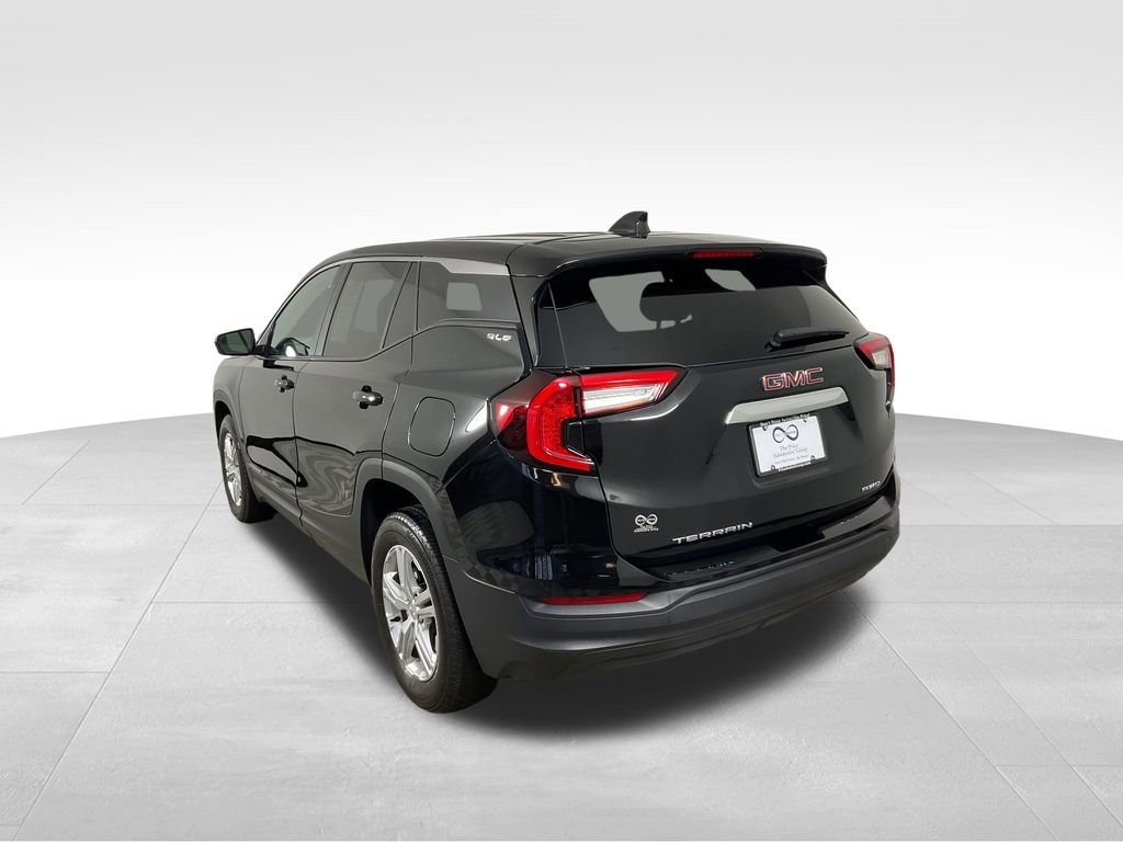Used 2024 GMC Terrain SLE image 7