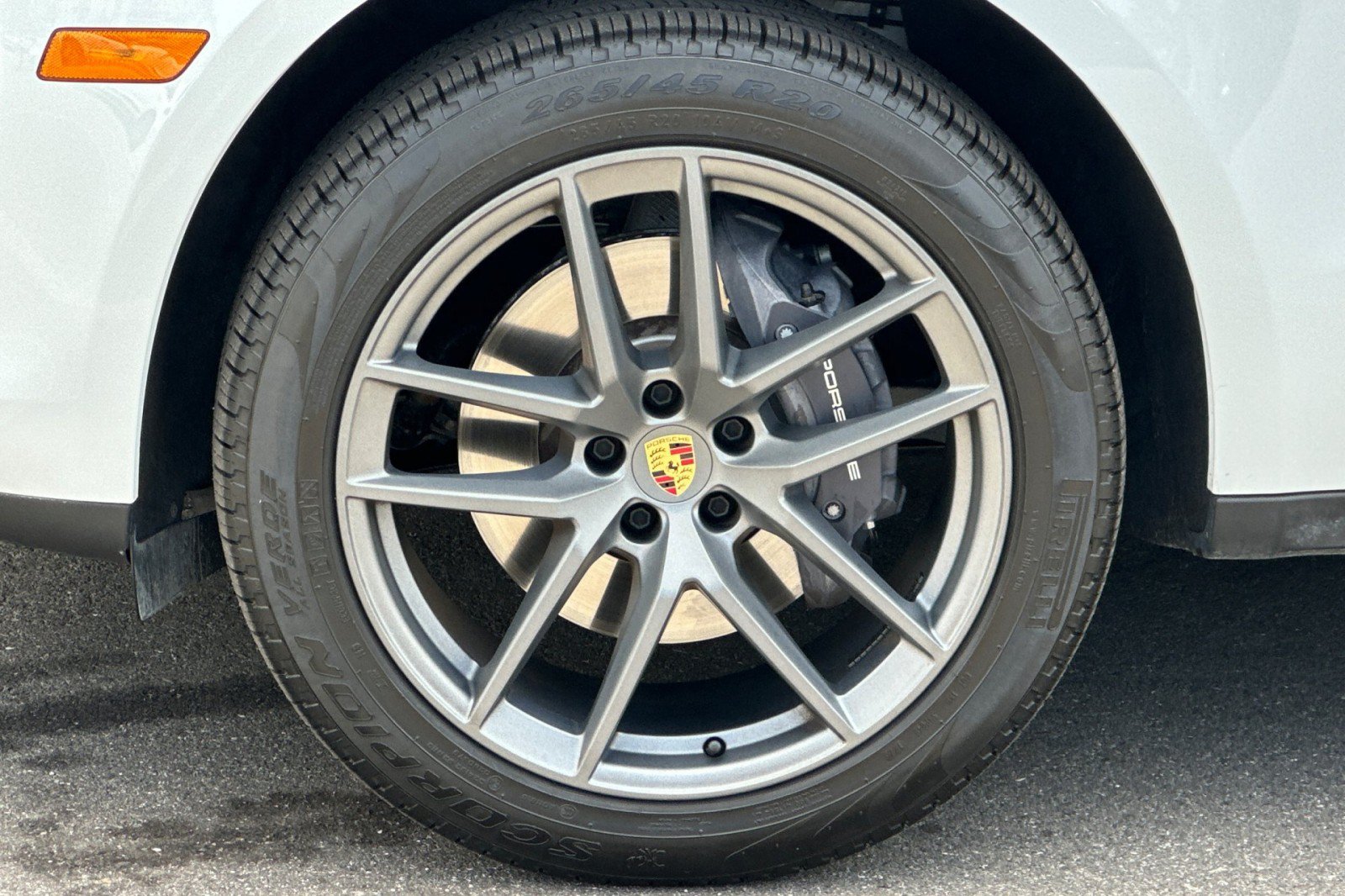 Used 2026 Porsche Macan AWD/4WD image 27