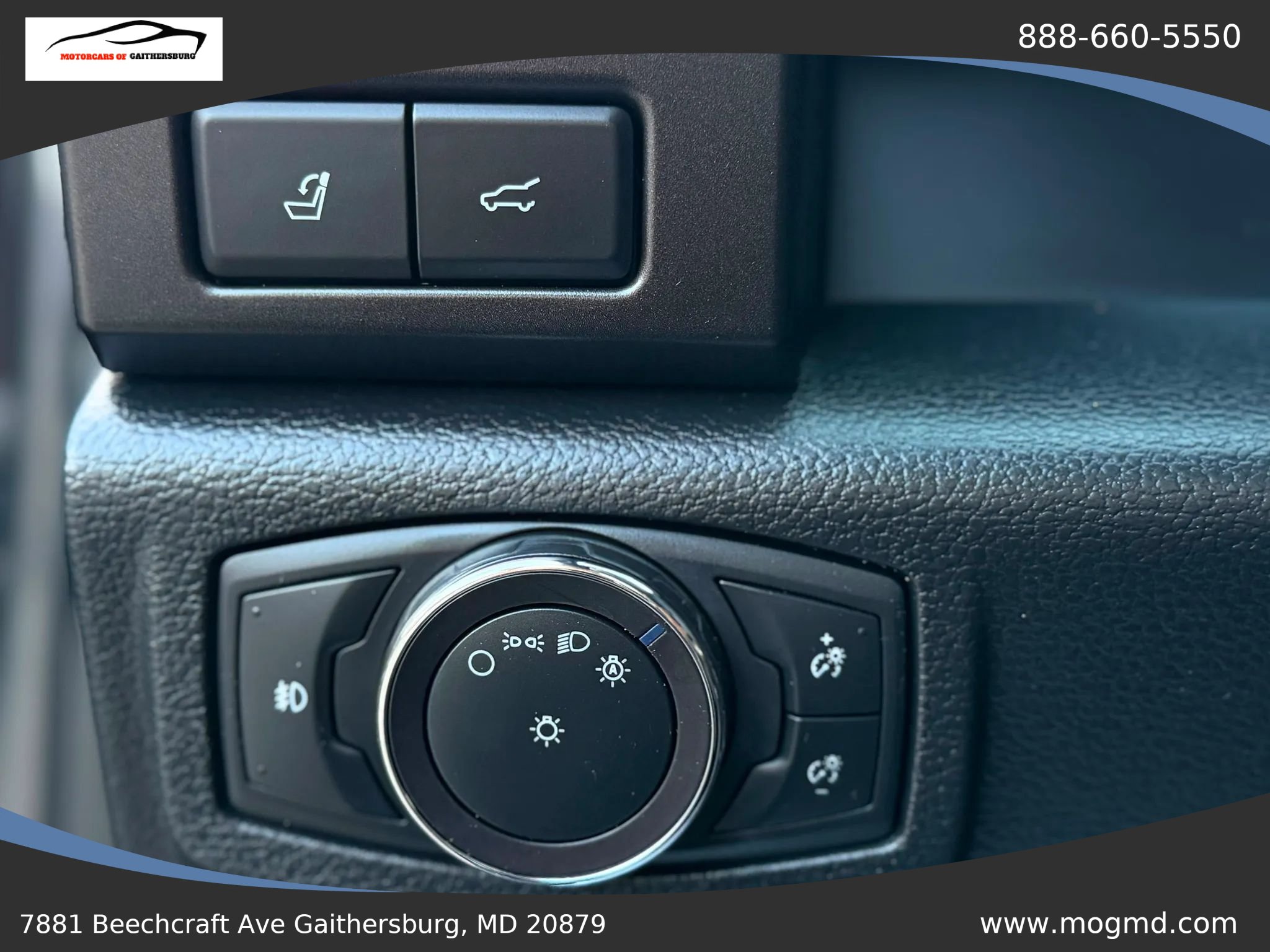 Used 2018 Ford Expedition Limited w/ Equipment Group 301A AWD/4WD image 36