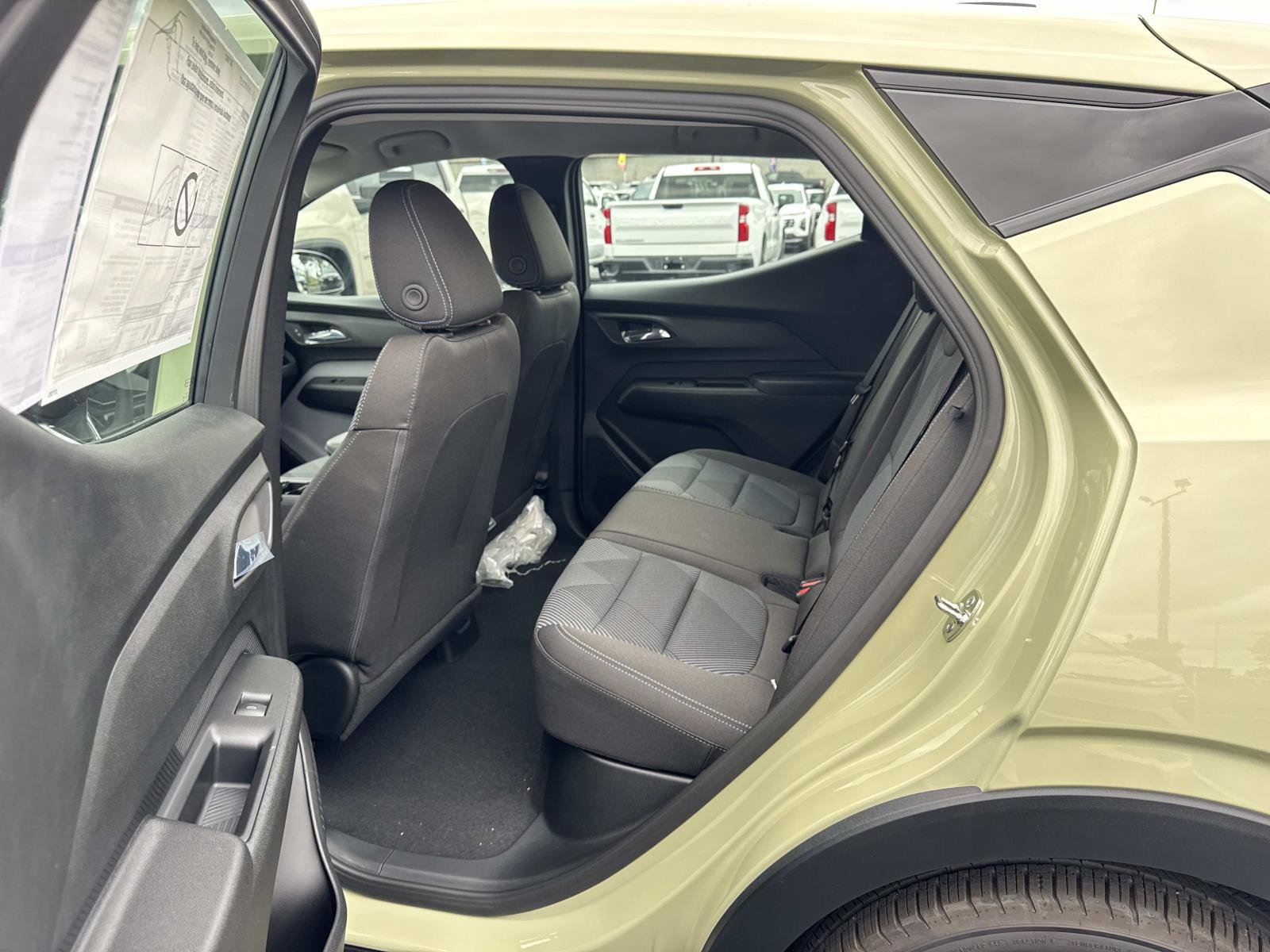 New 2027 Chevrolet Bolt LT w/ Comfort Package FWD image 18