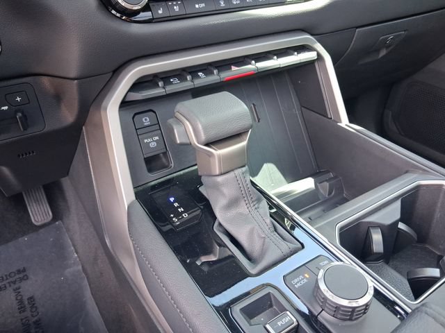 Used 2025 Toyota Tundra Limited AWD/4WD image 21