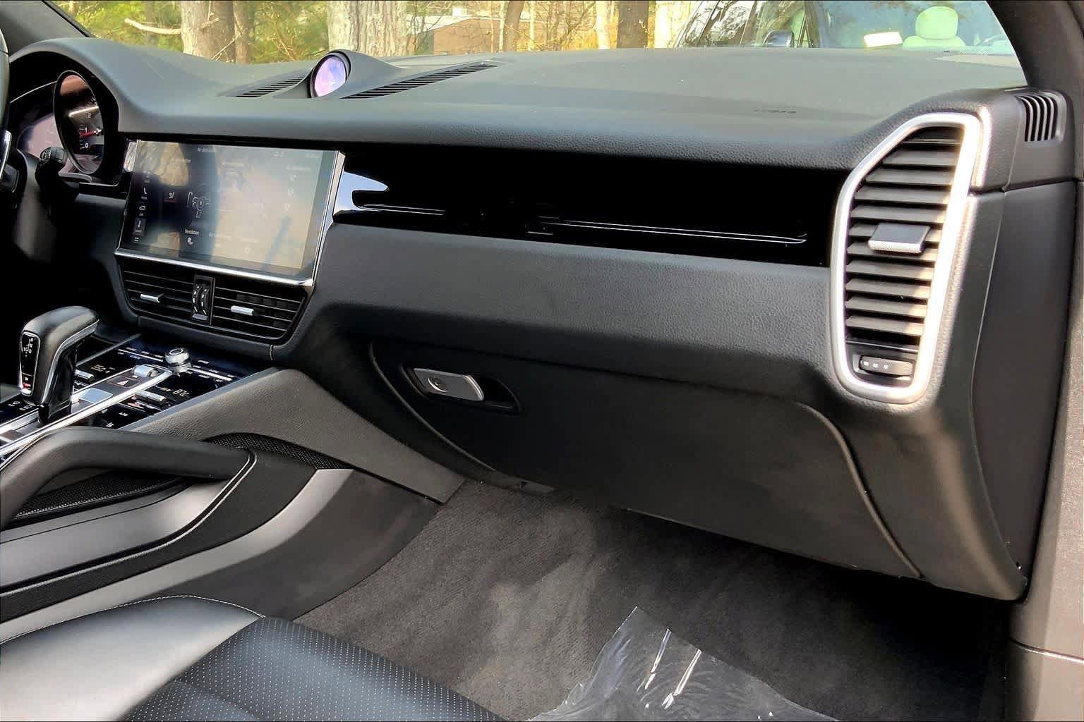 Used 2019 Porsche Cayenne AWD/4WD image 17