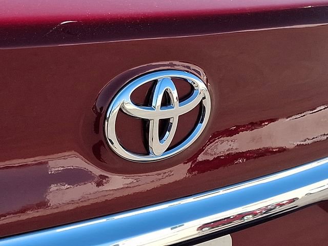 Used 2015 Toyota Camry XLE FWD image 31