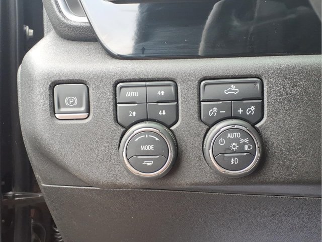 Used 2023 Chevrolet Silverado 1500 RST AWD/4WD image 13
