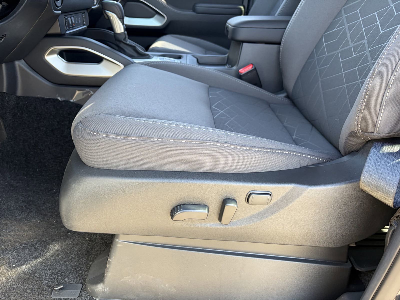 New 2026 Nissan Frontier SV w/ All-Weather Content Package image 21