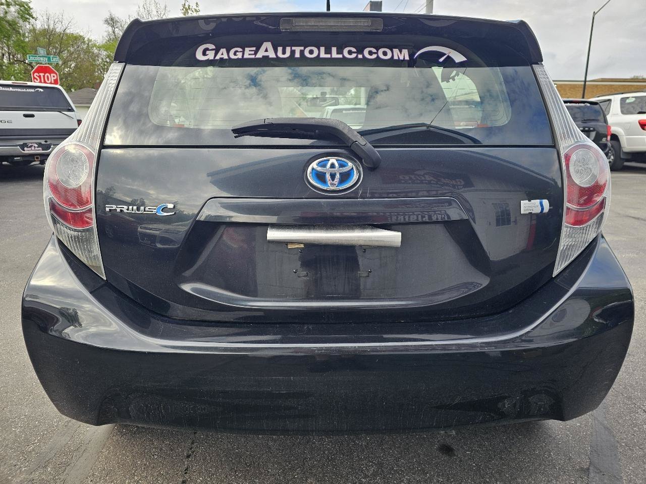 Used 2014 Toyota Prius C One FWD image 10