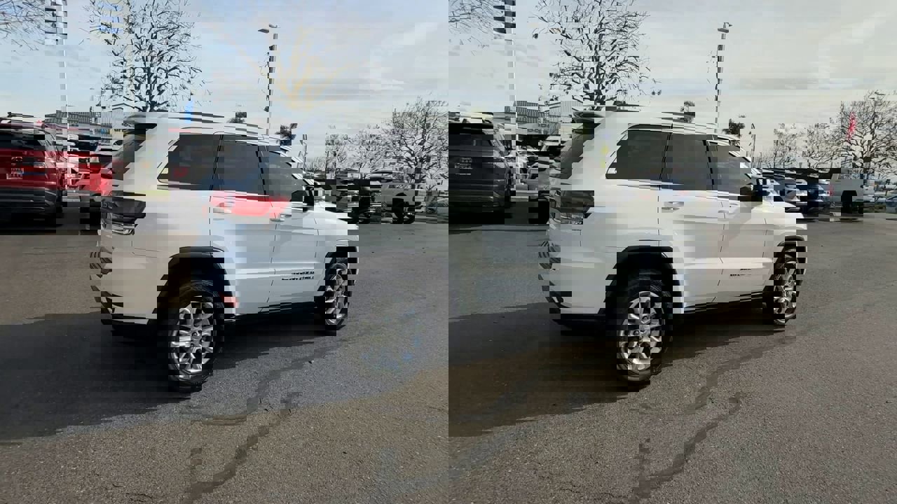 Used 2022 Jeep Grand Cherokee Laredo X image 7