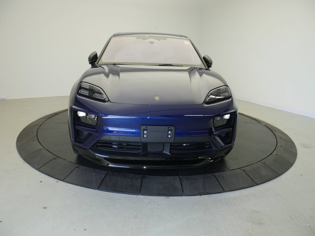 Certified 2026 Porsche Macan Turbo Electric AWD/4WD image 10