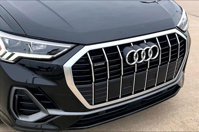 Used 2023 Audi Q3 2.0T Premium Plus w/ Premium Plus Package AWD/4WD image 30