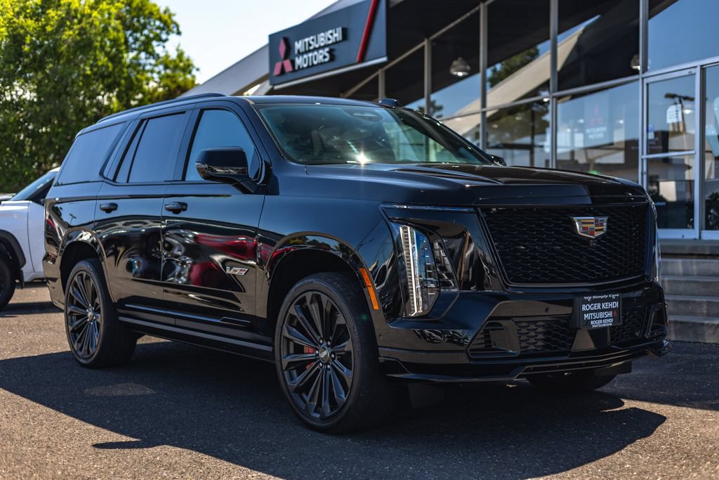 Used 2025 Cadillac Escalade V AWD/4WD image 6