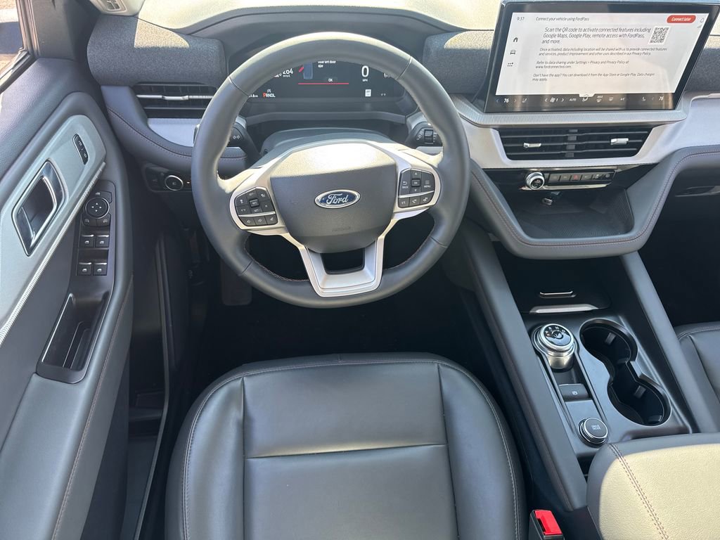 Used 2025 Ford Explorer Active w/ Active Comfort Package image 15