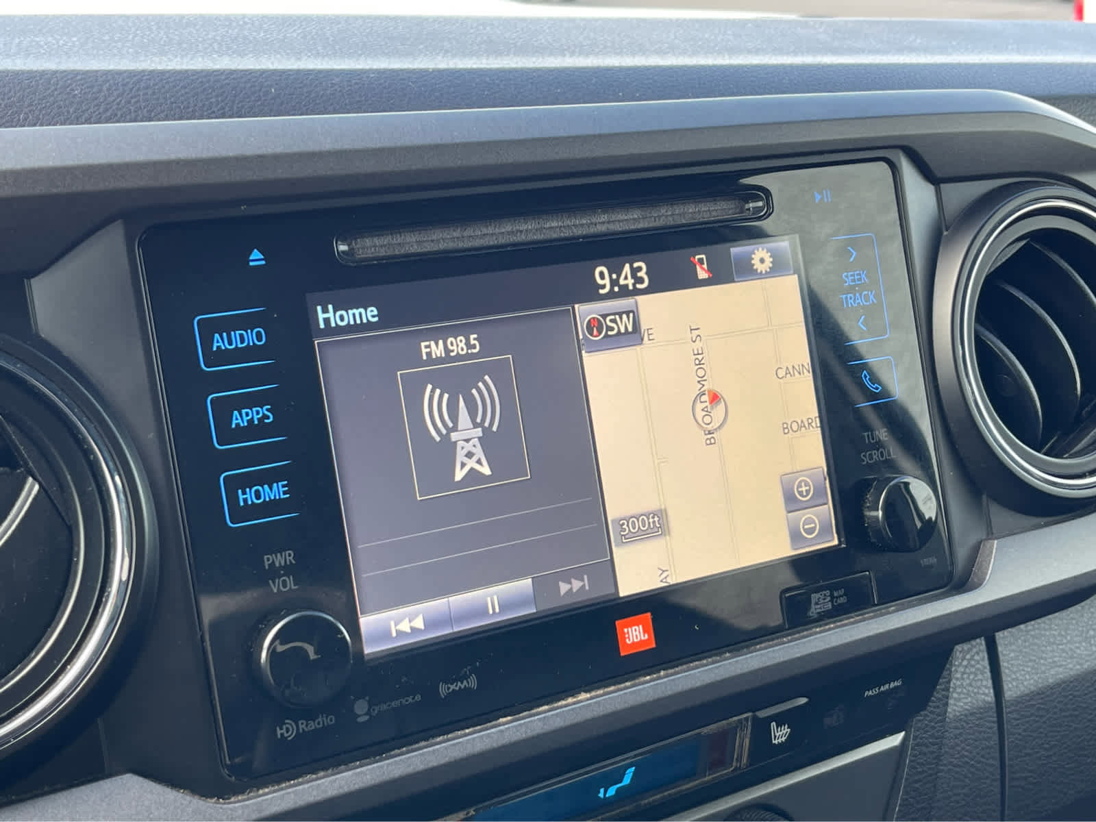 Used 2019 Toyota Tacoma TRD Sport image 14