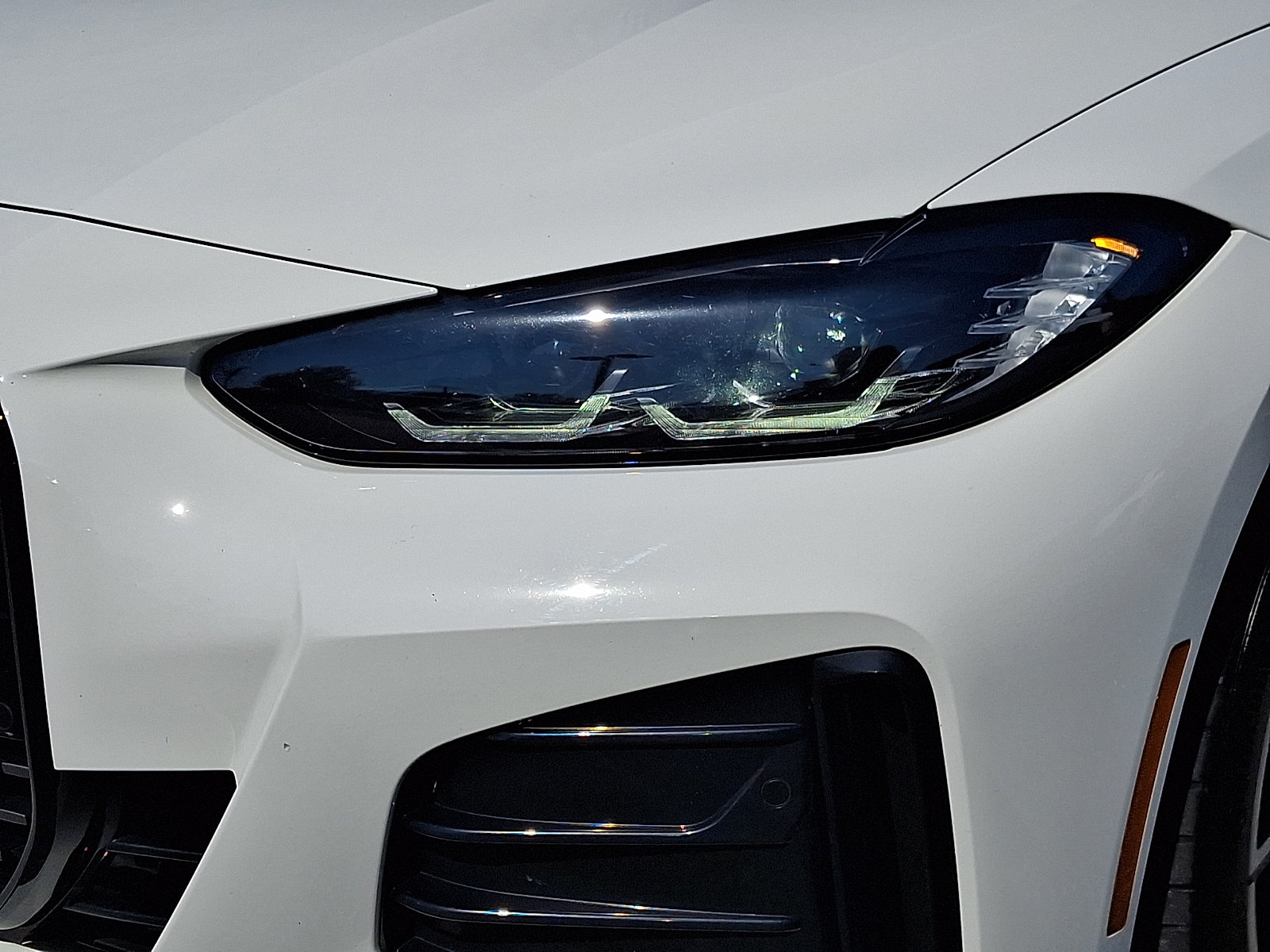 Used 2023 BMW i4 eDrive40 w/ M Sport Package RWD image 9