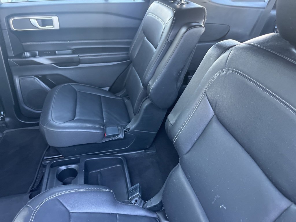 Used 2020 Ford Explorer XLT w/ Equipment Group 202A image 10