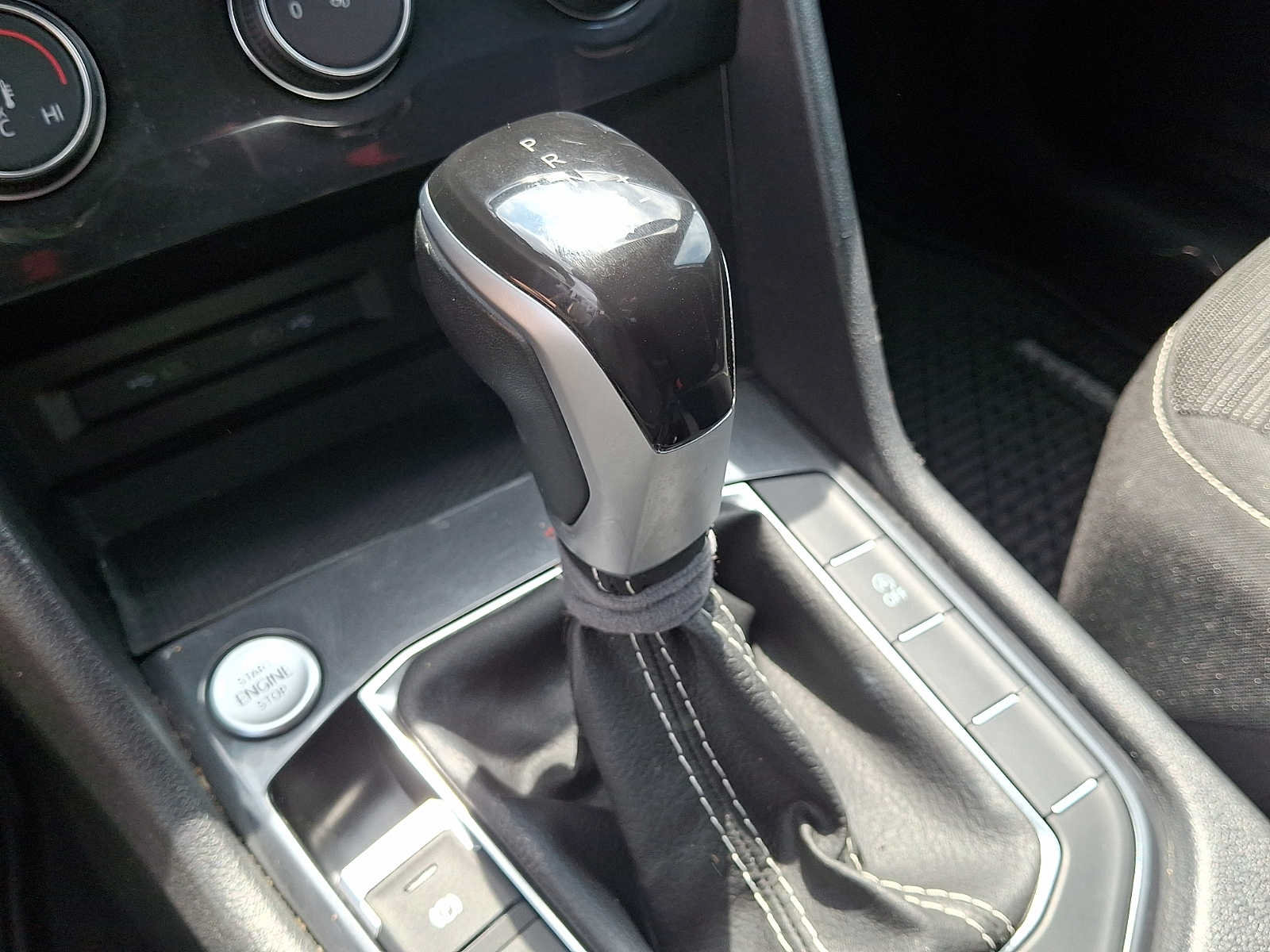 Used 2024 Volkswagen Tiguan S AWD/4WD image 14