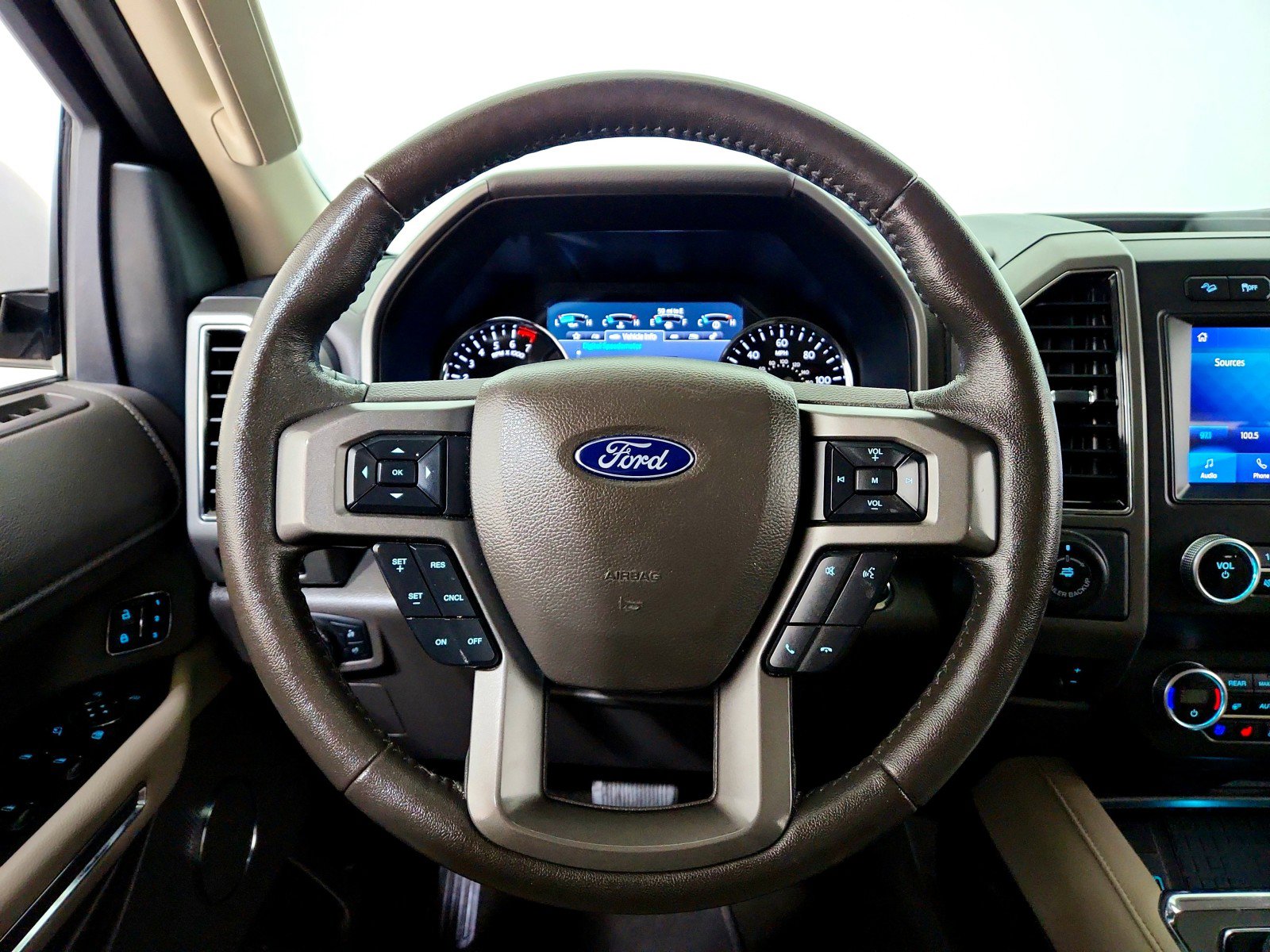 Used 2020 Ford Expedition XLT w/ Equipment Group 202A image 15