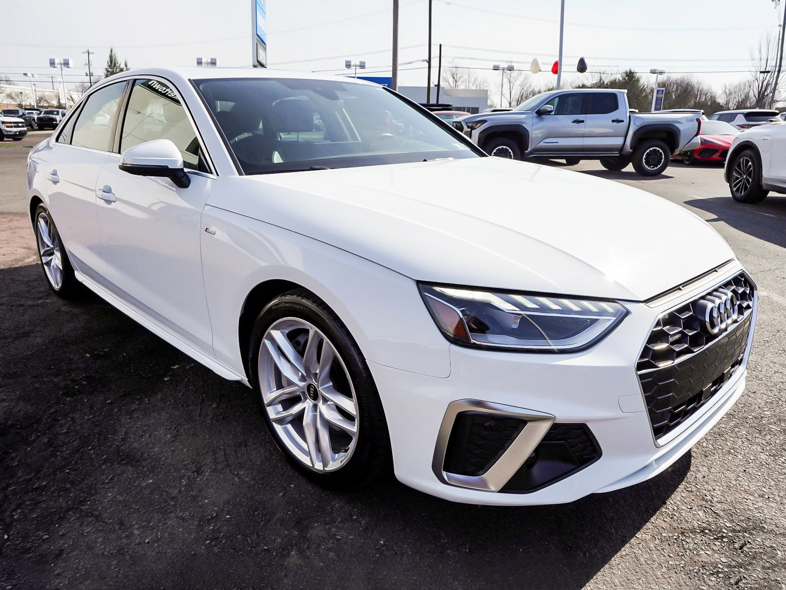 Used 2024 Audi A4 2.0T Premium Plus image 3