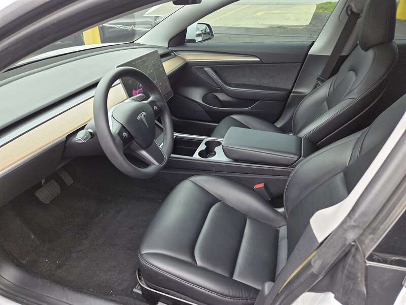 Used 2021 Tesla Model 3 Standard Range Plus RWD image 10