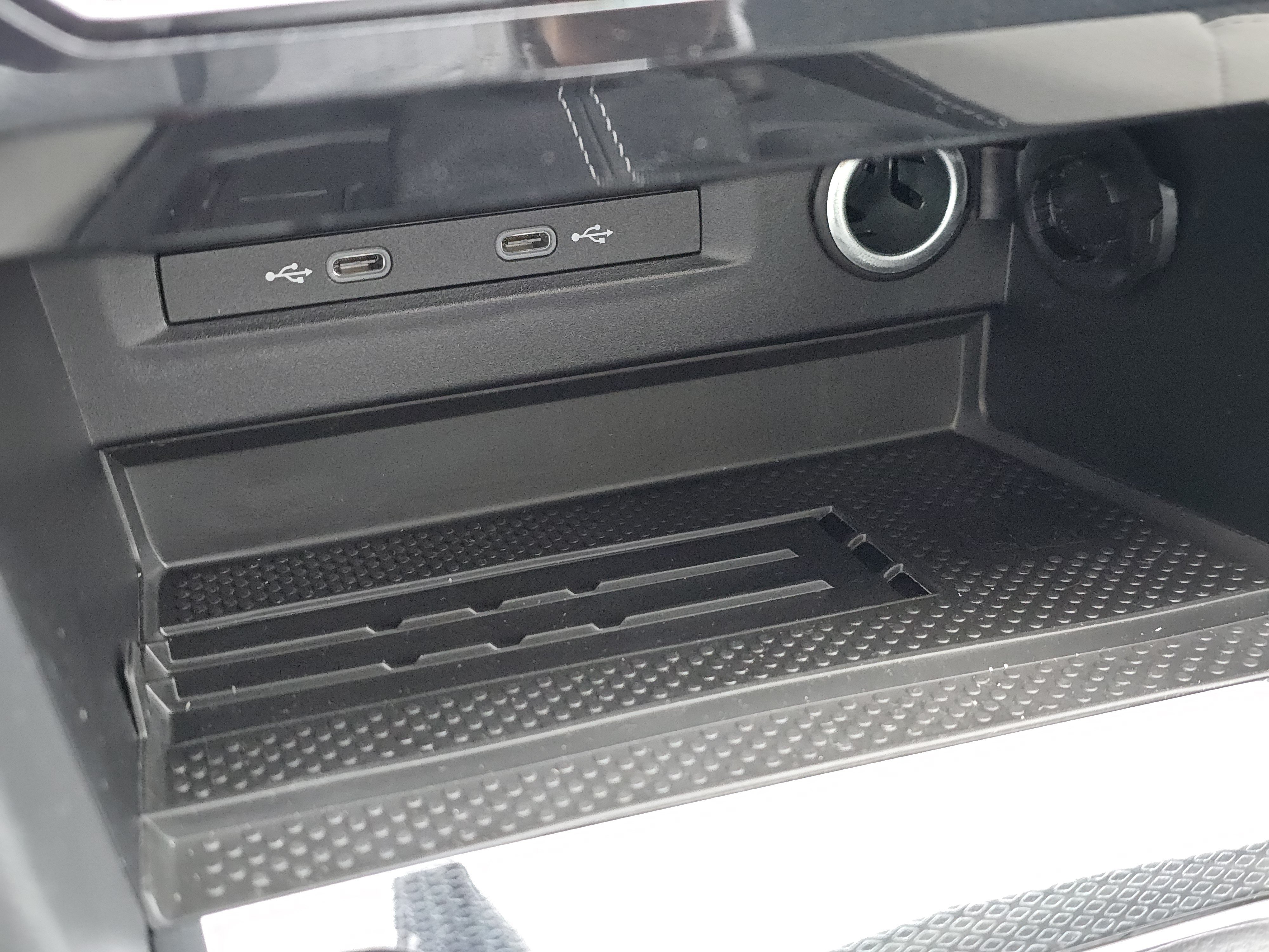 New 2026 Volkswagen Taos SE FWD image 23