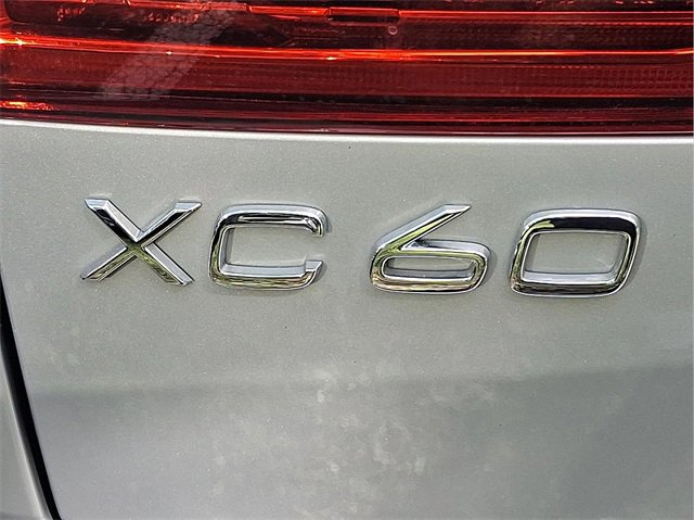 Certified 2023 Volvo XC60 B6 Ultimate w/ Protection Package Premier image 29