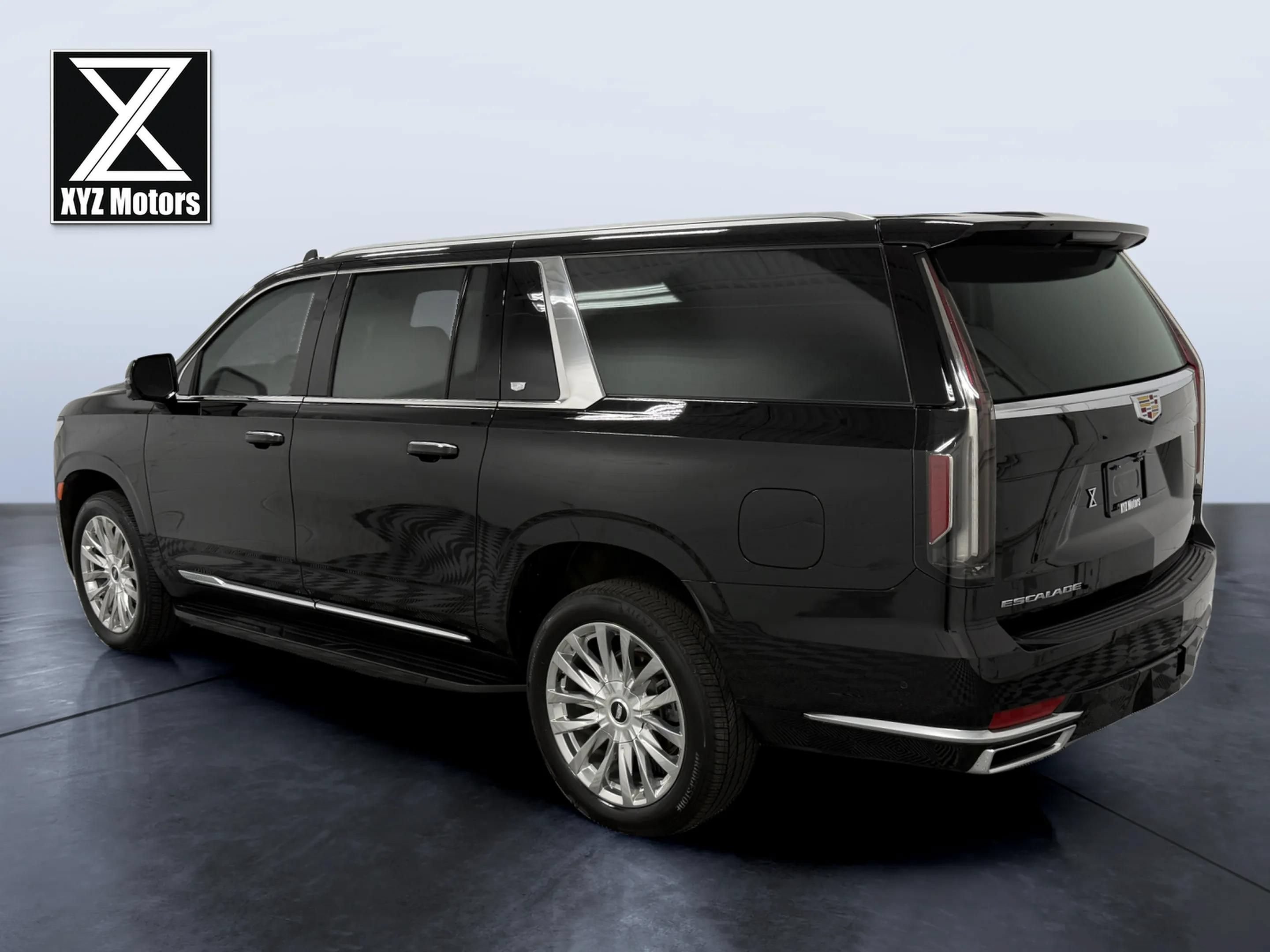 Used 2023 Cadillac Escalade ESV Premium Luxury AWD/4WD image 4