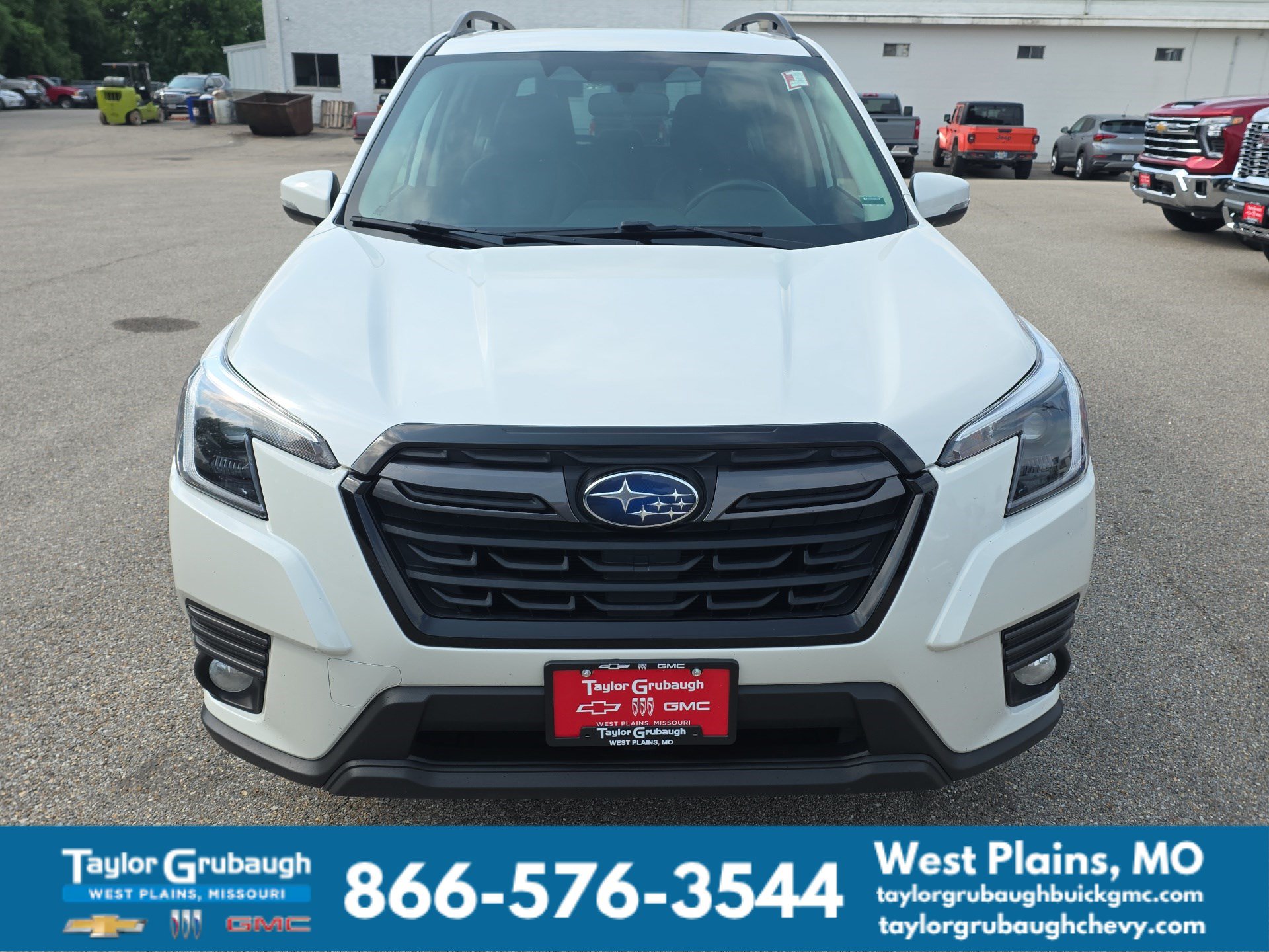 Used 2023 Subaru Forester Limited AWD/4WD image 3