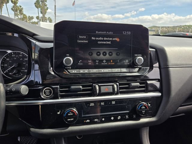 Used 2024 Nissan Pathfinder SV image 21