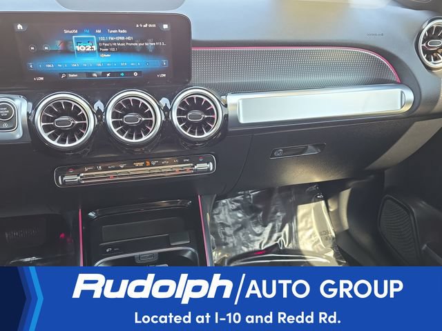 Used 2023 Mercedes-Benz GLB 250 4MATIC w/ Premium Package image 19