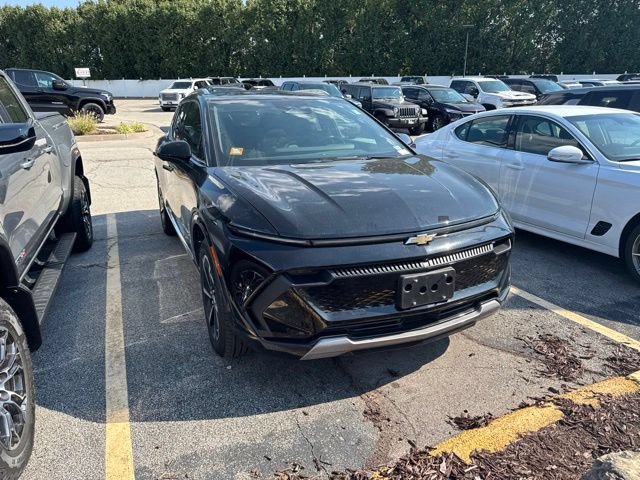 Used 2024 Chevrolet Equinox EV LT FWD image 5