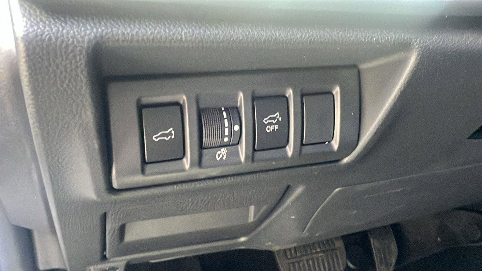 Certified 2025 Subaru Outback Wilderness AWD/4WD image 12