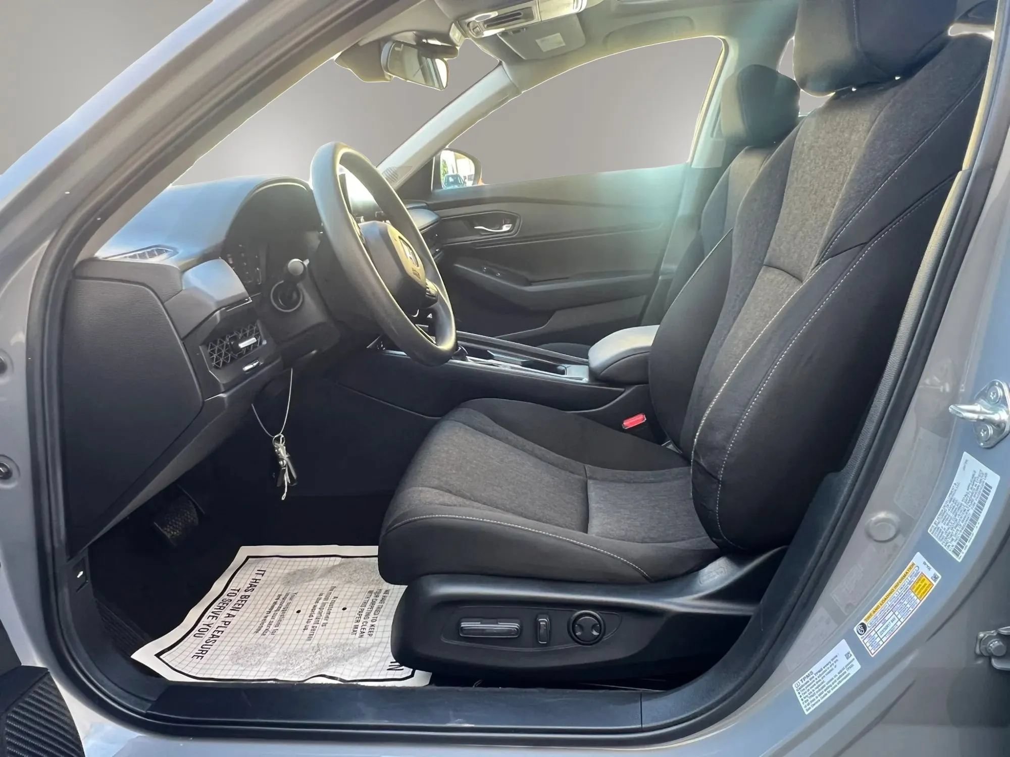 Used 2025 Honda Accord SE image 27