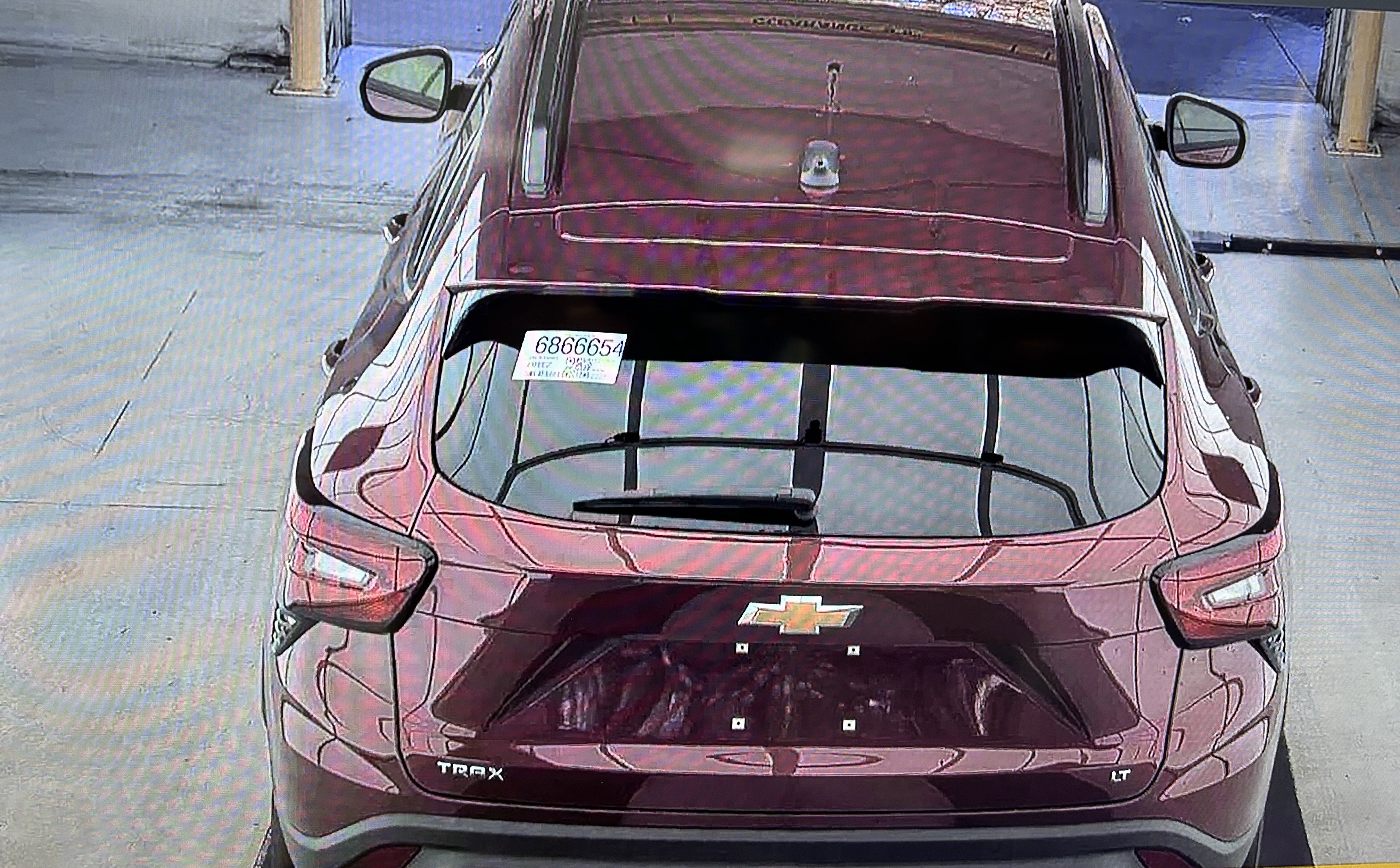 Used 2025 Chevrolet Trax LT w/ LT Convenience Package image 3